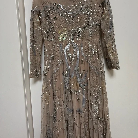 NWT | Mac Duggal 5217 Nude Elegant Sequin Embellished Cream Gown Size 4 - Picture 6 of 12